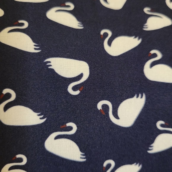 Rico Bruno, A-line with Swan Print - Picture 7 of 9